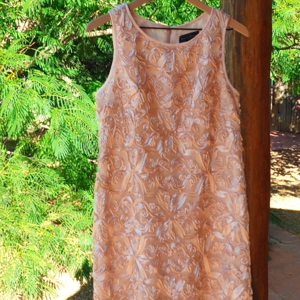 Elegant sleeveless summer dress